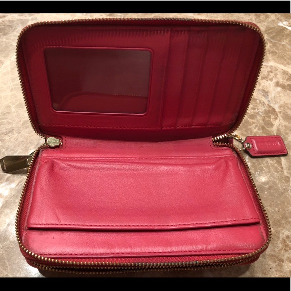 Pink Coach Wallet - Picture 2 of 4